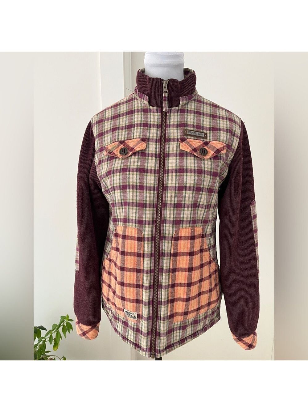 BLACK YAK Zip Front Flannel & Knit Exterior Fuzzy Cozy Fleece Interior Apres Ski - Picture 8 of 17
